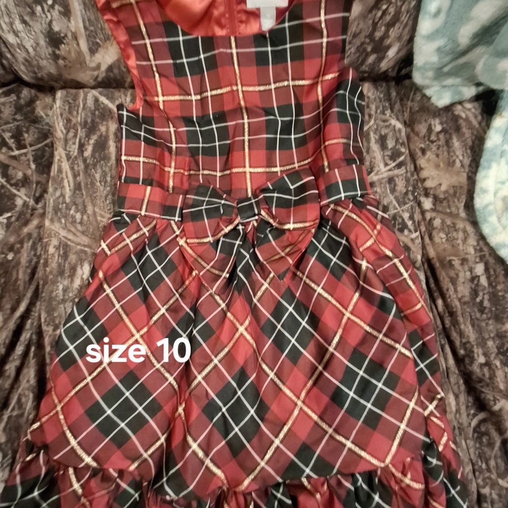 Casual Red and Black Pleated Sundress with Short Sleeves